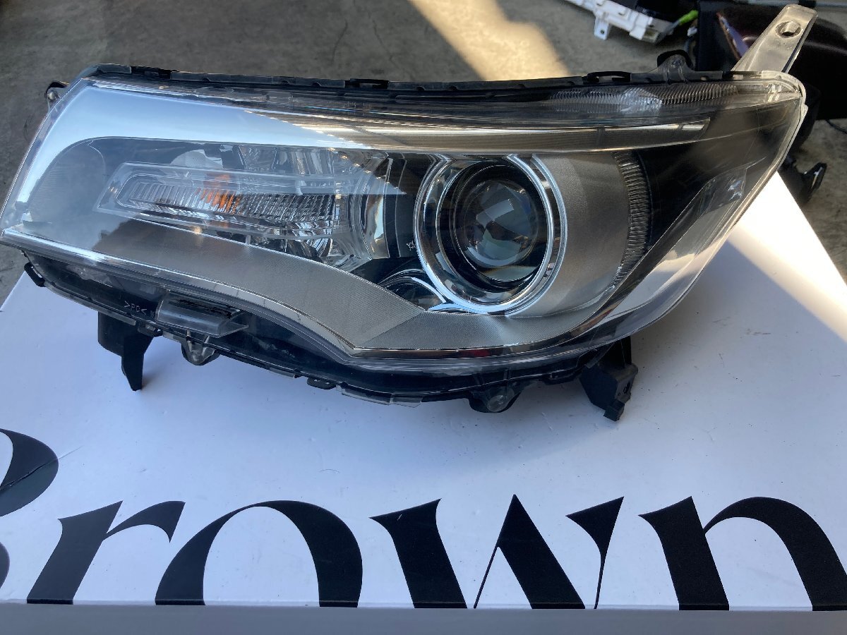 2013年 三菱 ek カスタム B11W HIDヘッドライト 左のみ EKカスタム ミツビシ  8104拍卖