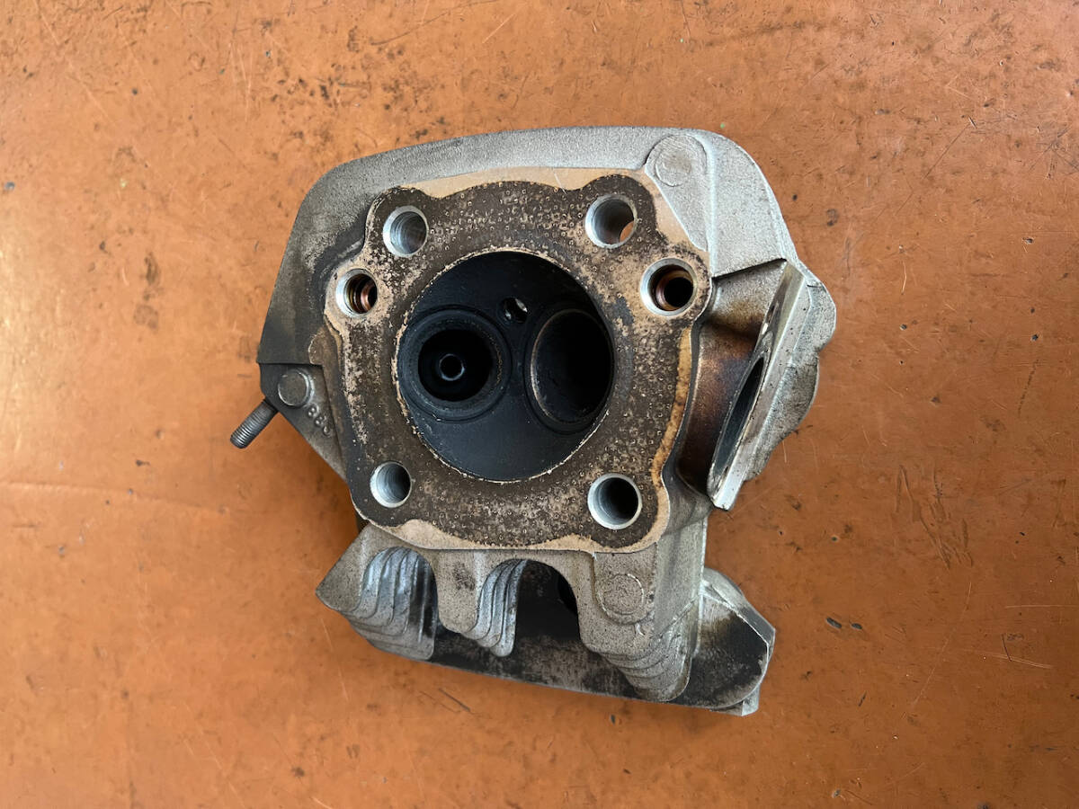 ハーレーダビッドソン XL883/1200 スポーツスター シリンダーヘッド 一部欠損有り オブジェ用 #176拍卖