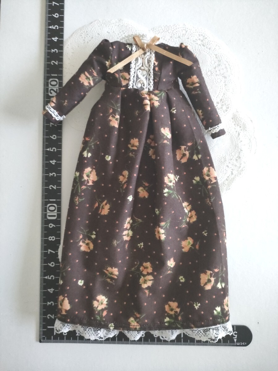 tia*゜☆ドール用 ワンピース 長袖 花柄 茶色 ジェニー momoko 1/6ドール 27cmドール拍卖