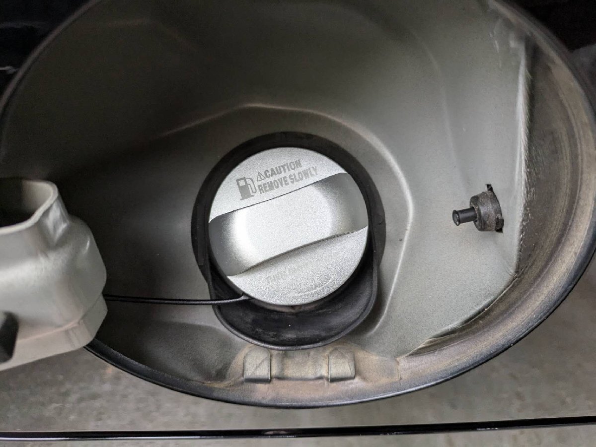 デザイン性UP♪ 給油口キャップ タンクキャップ カバー 銀 スペーシアカスタム MK54S MK94S ハイブリッドGS ハイブリッドXS ターボ拍卖