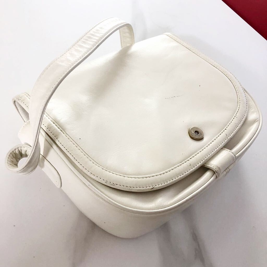 ◆◆◆hanae mori レザー ショルダーバッグ 斜め掛け ホワイト 柔らかい革 正規品拍卖