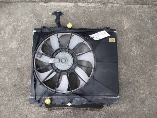 スイフト② H26 ラジエーターファン付 ZC72S ラジエター拍卖