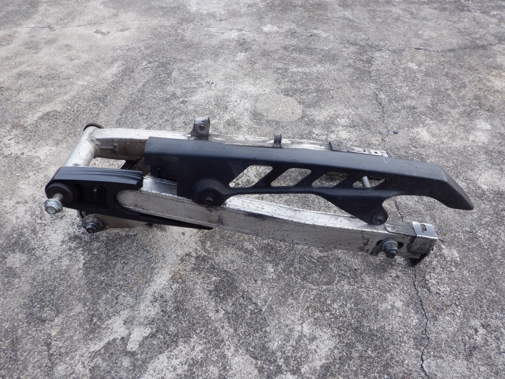 RG250ガンマ GJ21B Walter Wolf 純正スイングアーム リンク・チェーンカバー・アクスル付き!拍卖