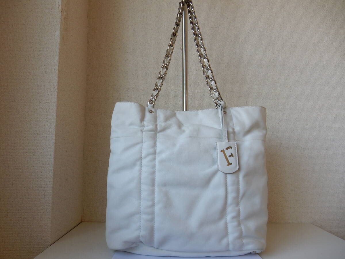 本革☆FURLA(フルラ)☆A4対応☆肩掛けOK☆レザートートバッグ ホワイト(金具シルバー)拍卖