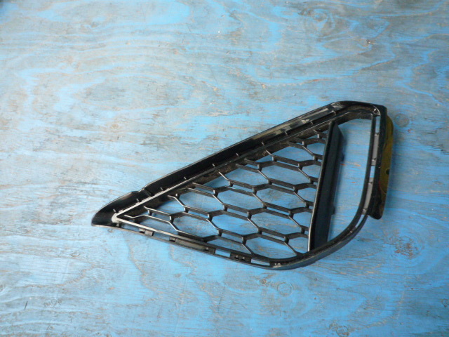 BF209 BMW F39 X2 グリル 左 51118069097拍卖