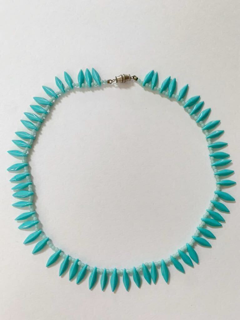 【美品】フランス購入 ヴィンテージ ガラス ネックレス チョーカー ターコイズブルー リーフモチーフ エメラルドグリーン 葉っぱ拍卖