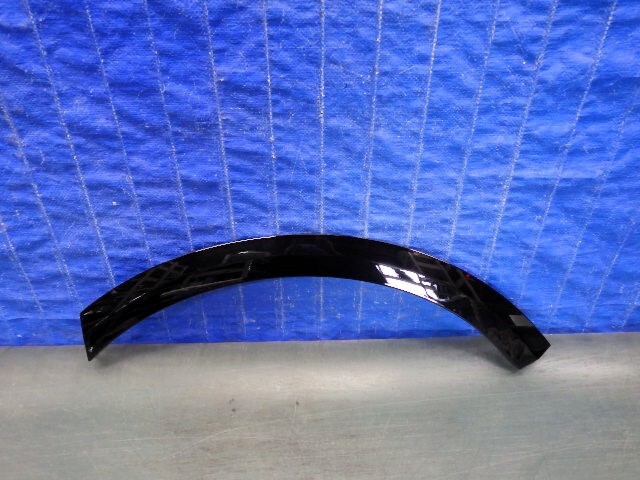 C110 アウディ Q8 左 リア フェンダー アーチモール 4M8 853 817拍卖
