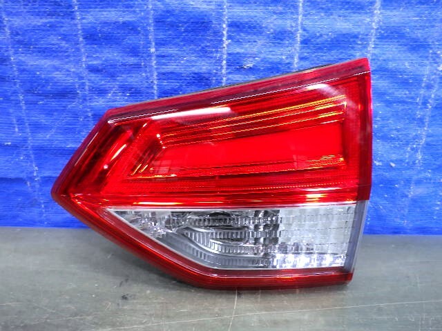 S1475 フリード ハイブリッド GB7 GB8 前期 右テール 内 LED 132-62202 N0 美品拍卖