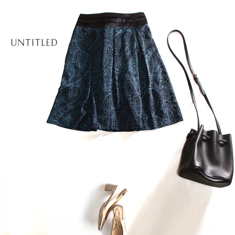美品 アンタイトル UNTITLED 株) ワールド 上品 艶 プリント 柄 フレアスカート 9号 2 ネイビー 紺 青緑 ブラック 黒 ミセス 綺麗め拍卖