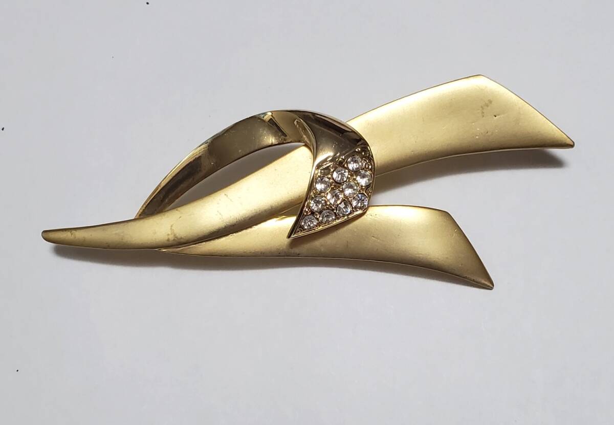 ラインストーン ブローチ レディース 8,7㎝ 17,9g きれいめ拍卖