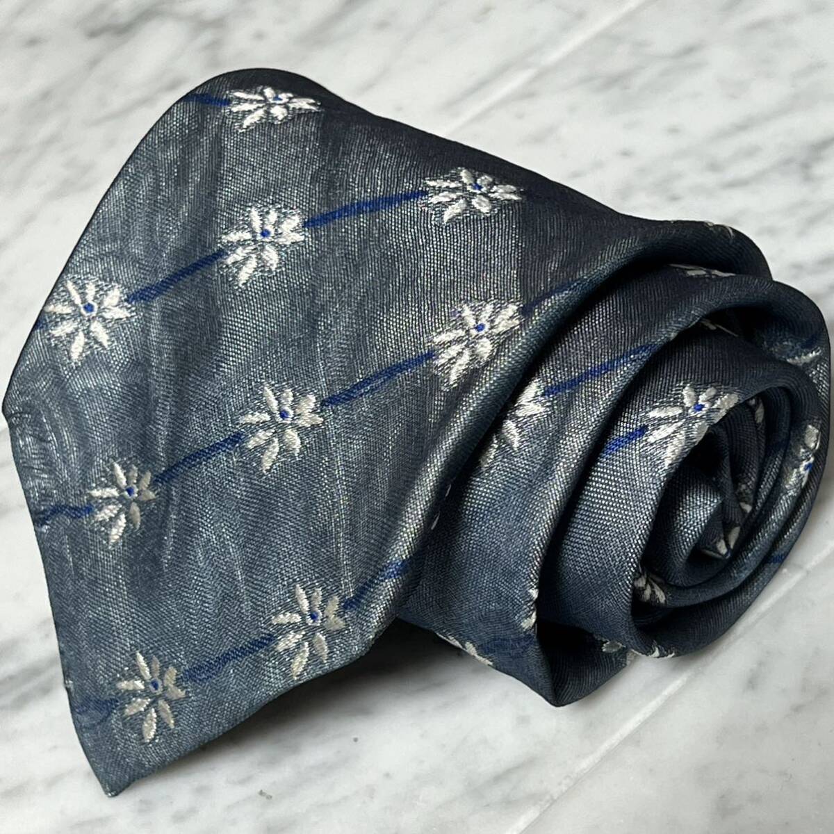 999円~ VALENTINO ネクタイ グレー ブルー系 光沢 ストライプ 花柄 (B3)拍卖