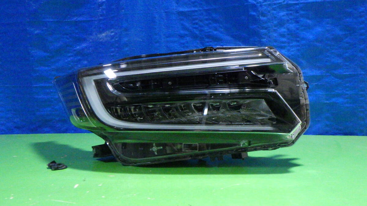 60820-4 ステップワゴン RP3 後期 右 ヘッド ライト コイト/100-62282 打刻J3 純正 中古 棚9拍卖