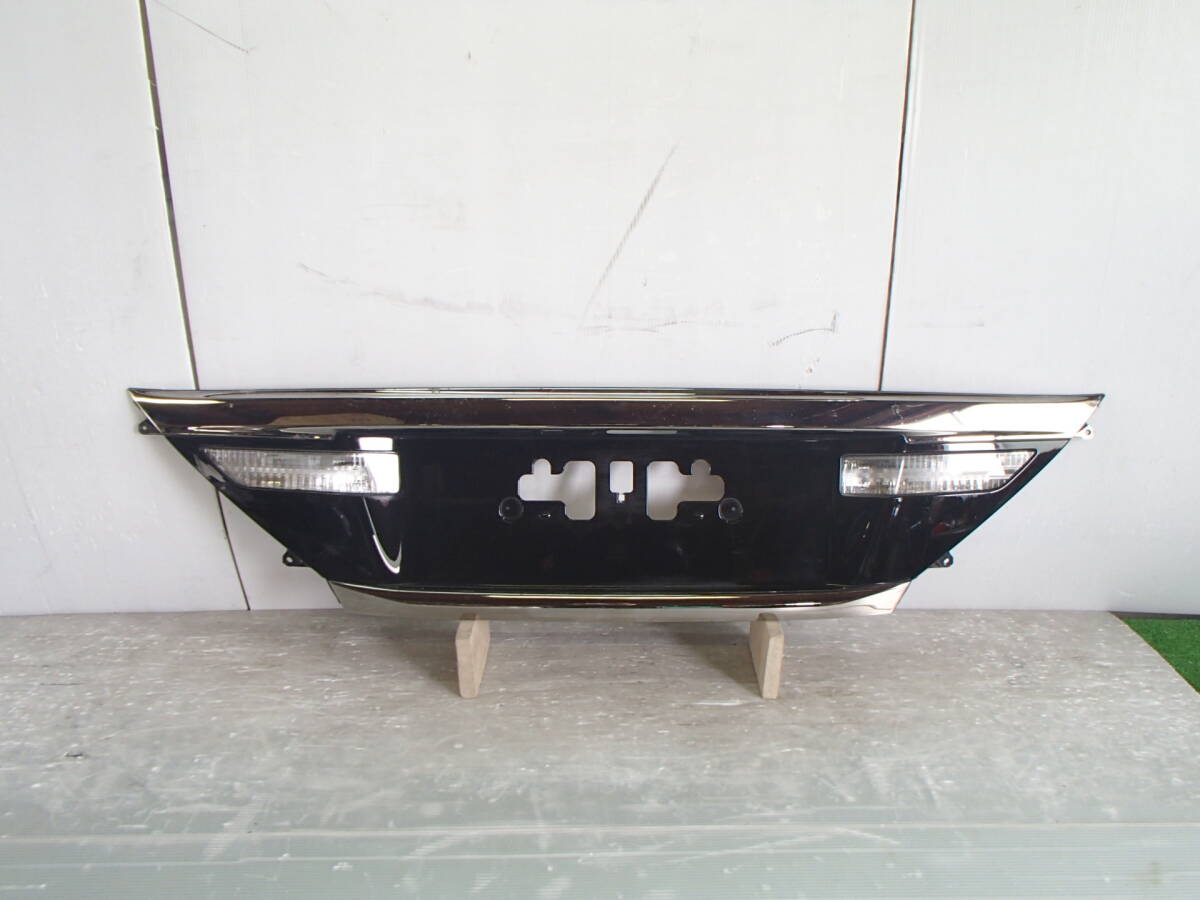 ANH20/ANH25/GGH20/GGH25/ATH20 後期 ヴェルファイア HV 純正 クロームメッキ リアガーニッシュ 202 ブラック 76801-58110 【24-1055】拍卖