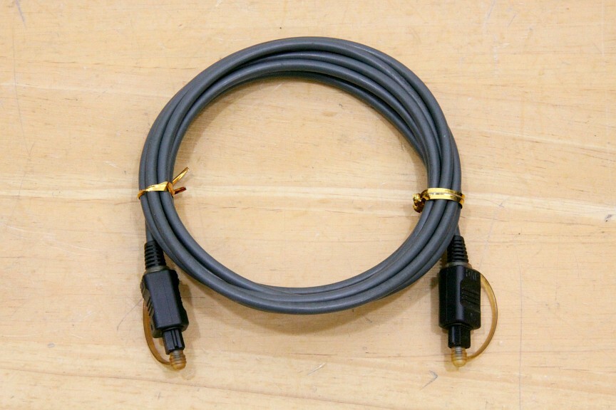 ///JVC ビクター 2.0m (実測2.1m) 光デジタルケーブル /// 24拍卖