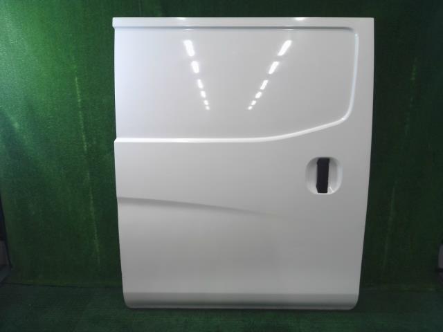 NV350キャラバン LDF-VW2E26 右リアドア 右Rドア QM1 H210M-3XBMA 冷凍 冷蔵車用拍卖