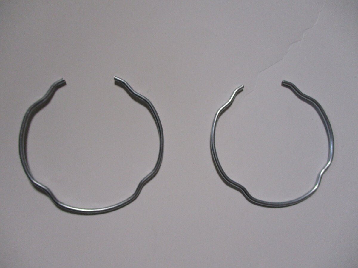 送料無料★新品★バリオス/バリオス2★エストレヤ★GSX250FX★純正フロントフォークオイルシールリング拍卖