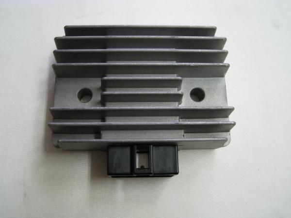 新品★ゼファー400(ZR400C)1989年~1993年★純正レギュレター拍卖