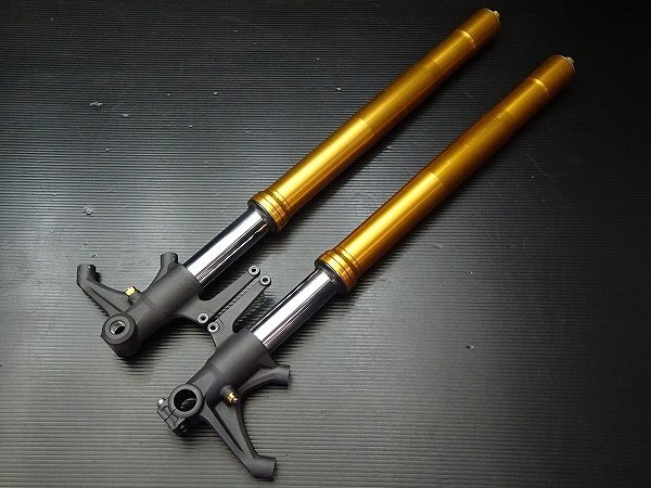 トライアンフ ☆ デイトナ675 純正 フロントフォーク ♪ (TR-B-016)拍卖