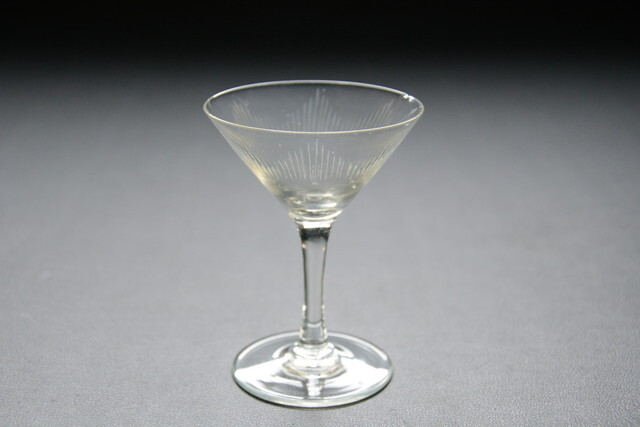 古いグラス 検索用語→A昭和レトロ大正ロマン酒器杯盃リキュール氷コップ切子カット拍卖