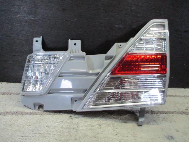 アルファード ZA-ATH10W 右フィニッシャーパネル HV Gエディション 4WD 8人 2AZ-FXE CVT 1C0 FA02 58-12拍卖