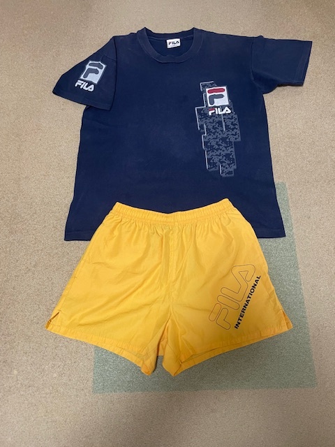 FILA フィラ 夏コーデ ネービーTシャツUS M、イエローショーツ M 程度良しUSED拍卖