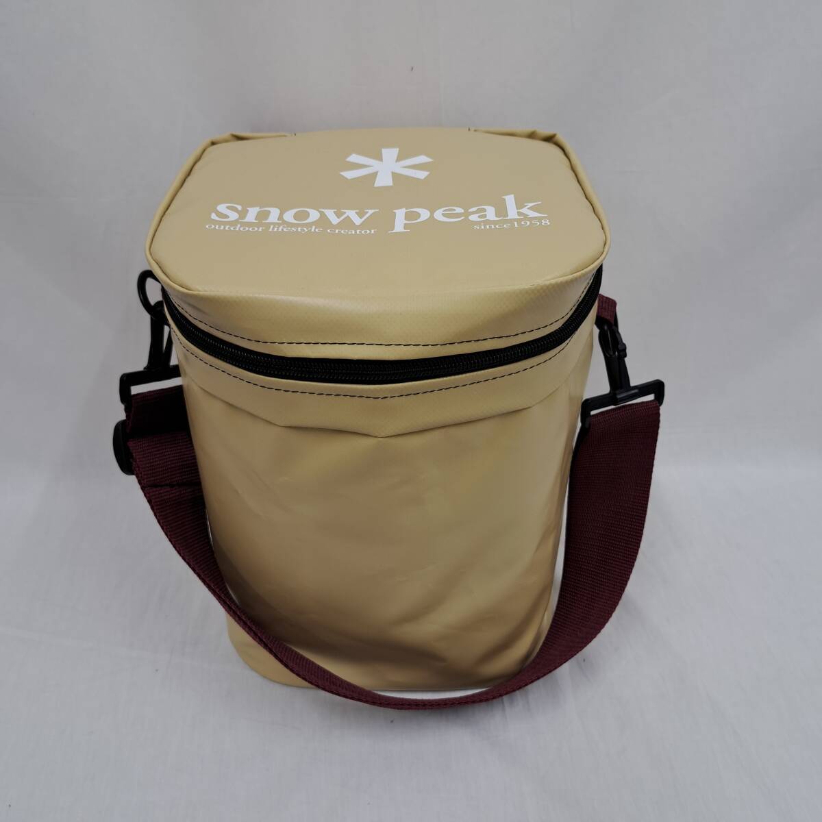スノーピーク ソフトクーラー 11 FP-111R snowpeak コンパクト 経過 保冷 クーラーボックス バーベキュー キャンプ アウトドア 現状品 拍卖