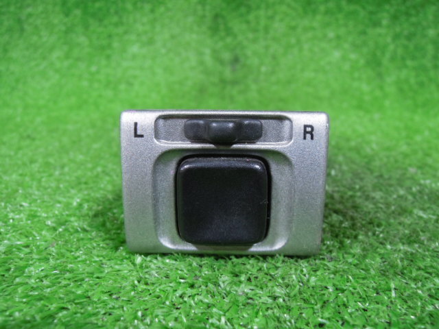 スズキ アルト ラパン HE21S 角度調整 ドアミラースイッチ 中古 7ピン 15202拍卖