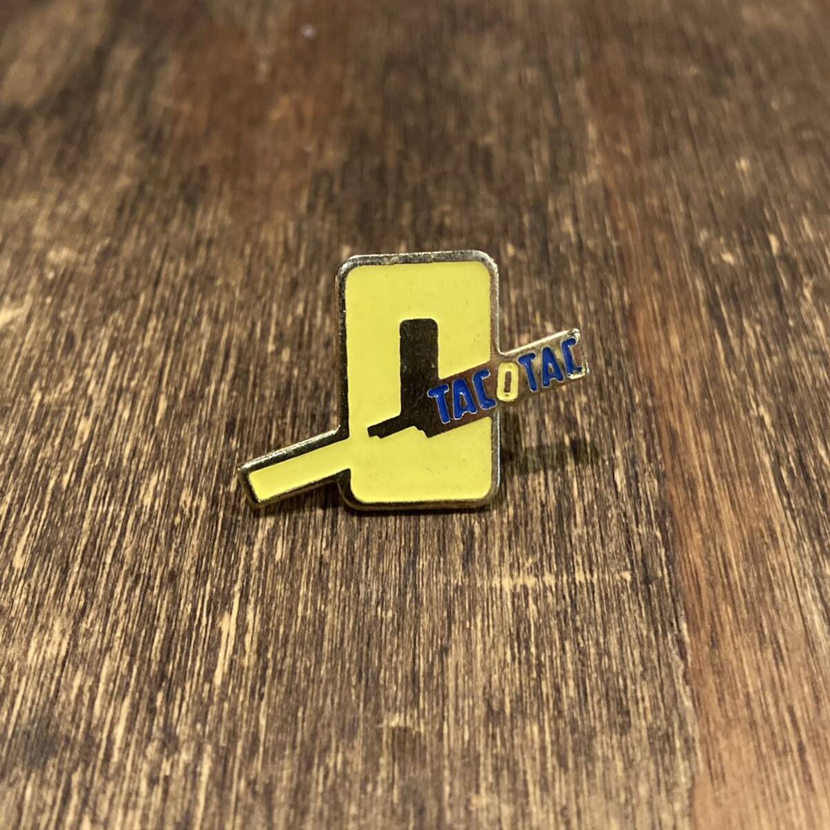 ユーロ雑貨 ヨーロッパ雑貨 ピンズ ピンバッジ Tac O Tac ビンテージ雑貨 販促 ピンバッヂ拍卖