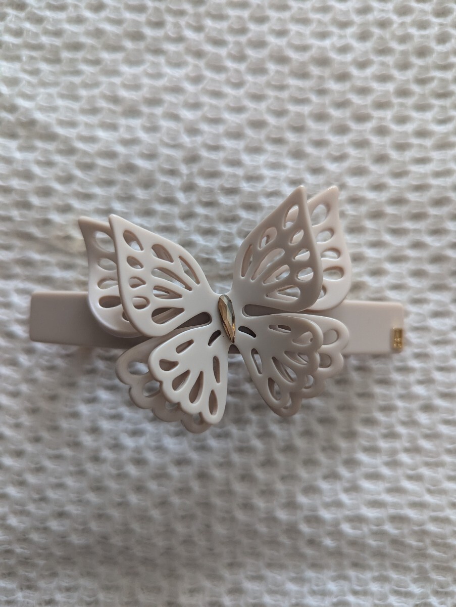 新品★アレクサンドルドゥパリ★Alexandre de Paris★バレッタ★ベージュバタフライ★スワロフスキー★拍卖