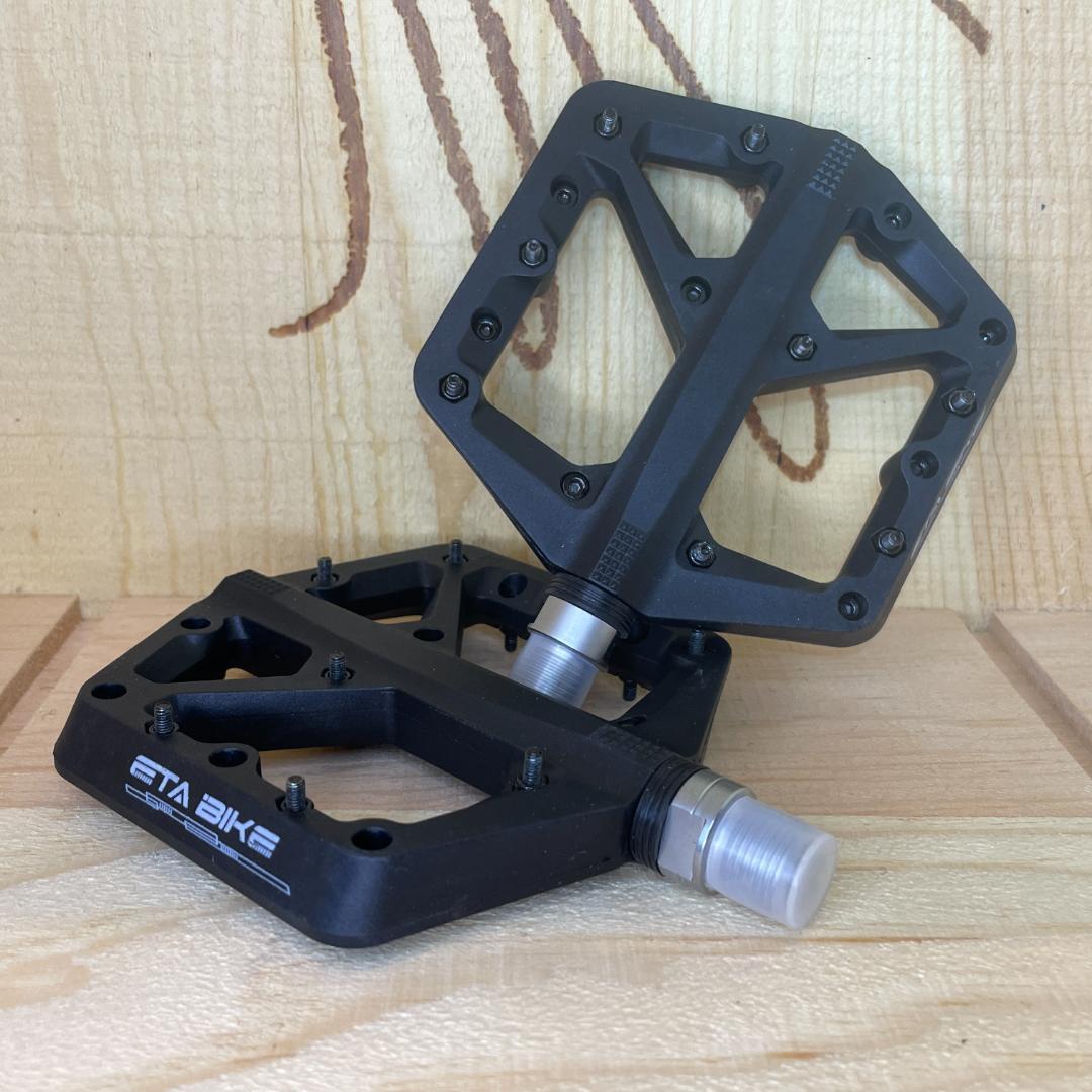 【新品】 MTB フラットペダル クロモリシャフト ブラック クロスバイク拍卖