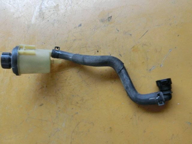 ボルボ V60 オイル タンク 平成27年 DBA-FB4164T パワステ T4 SE 5.3万km 即決あり m拍卖