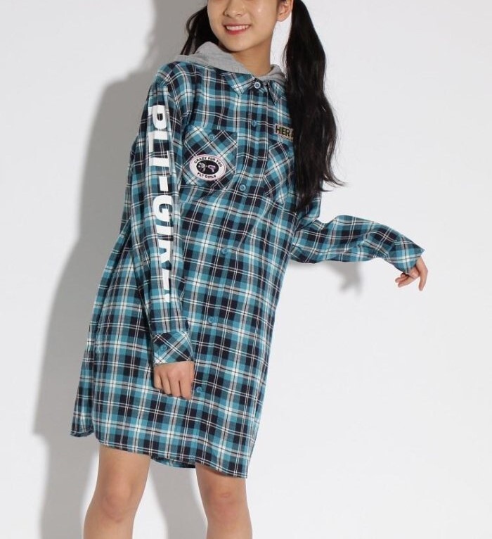 ラスト 新品 PINK-latte シャツ ワンピース ブルー 15(S150cm) 定価4290拍卖