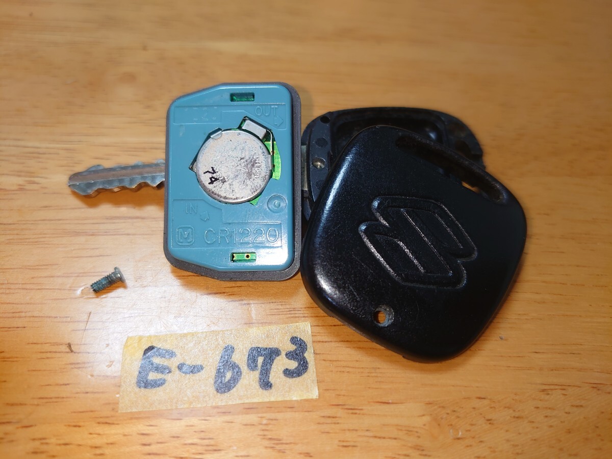 E-673 スズキ SUZUKI 純正キーレス 1つボタン【 青基盤 】ワゴンR/MRワゴン/エブリ/アルト等  追跡あり・匿名配送 周波数テスター確認済拍卖