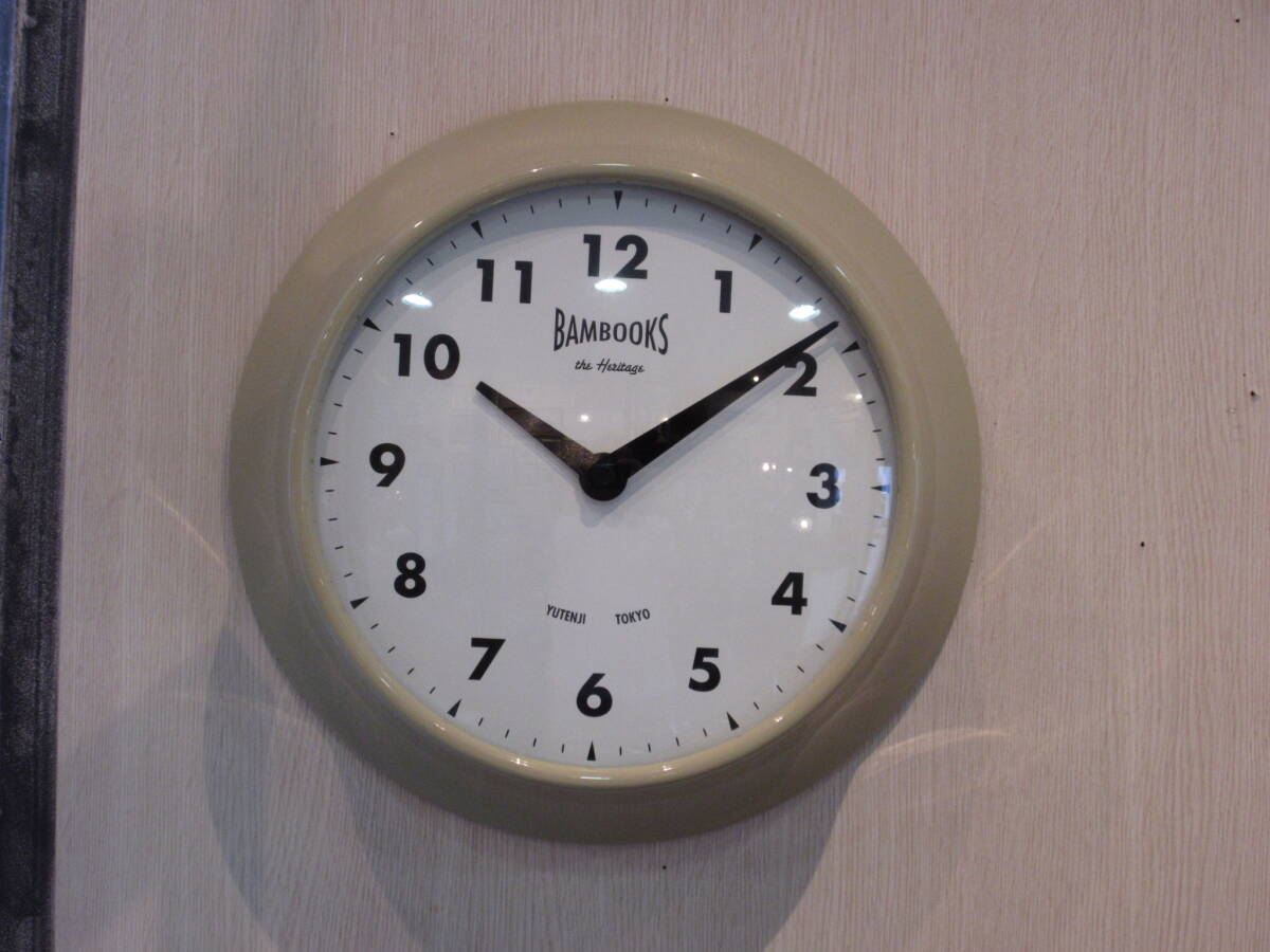 見やすい掛時計★CLASSIC 2 HANDS WALLCLOCK / 時計 ウォールクロック ベージュ★拍卖
