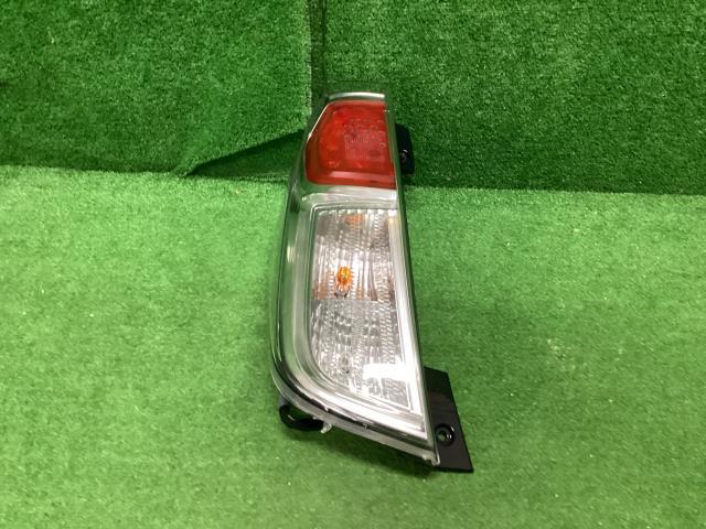 eKスペース DBA-B11A 左テールランプ G セーフティパッケージ W13 8330B125拍卖