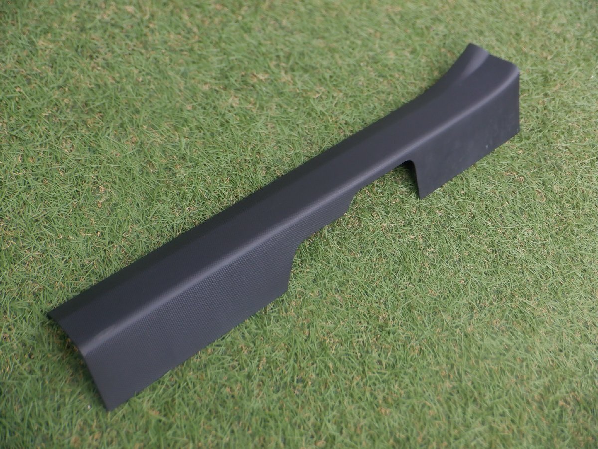 新車外し品 トヨタ純正 A200A A210A ライズ RIZE スカッフプレート パネル 67913-B1070 フロント 右側 m-24-8-511拍卖