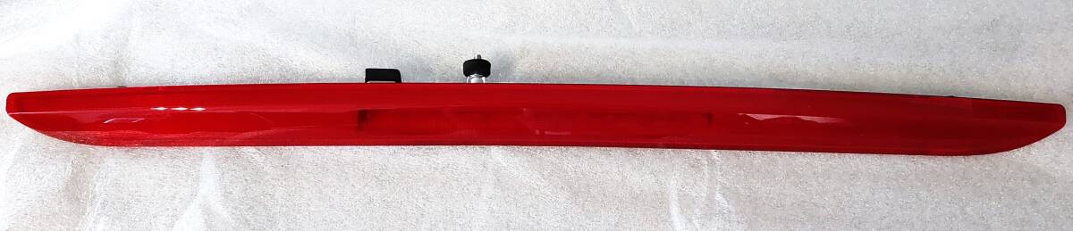 (送料込) ボルボ XC60 ストップランプ ハイマウントストップライト【社外製・新品】ブレーキライト拍卖