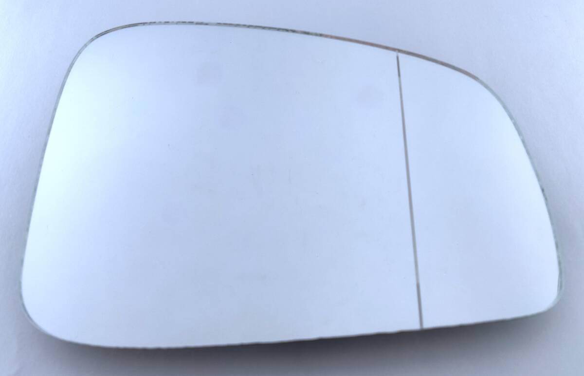 (送料込) ルノー MEGANE メガーヌ(MK3) ドアミラーガラス右側【新品】2008-2016年拍卖