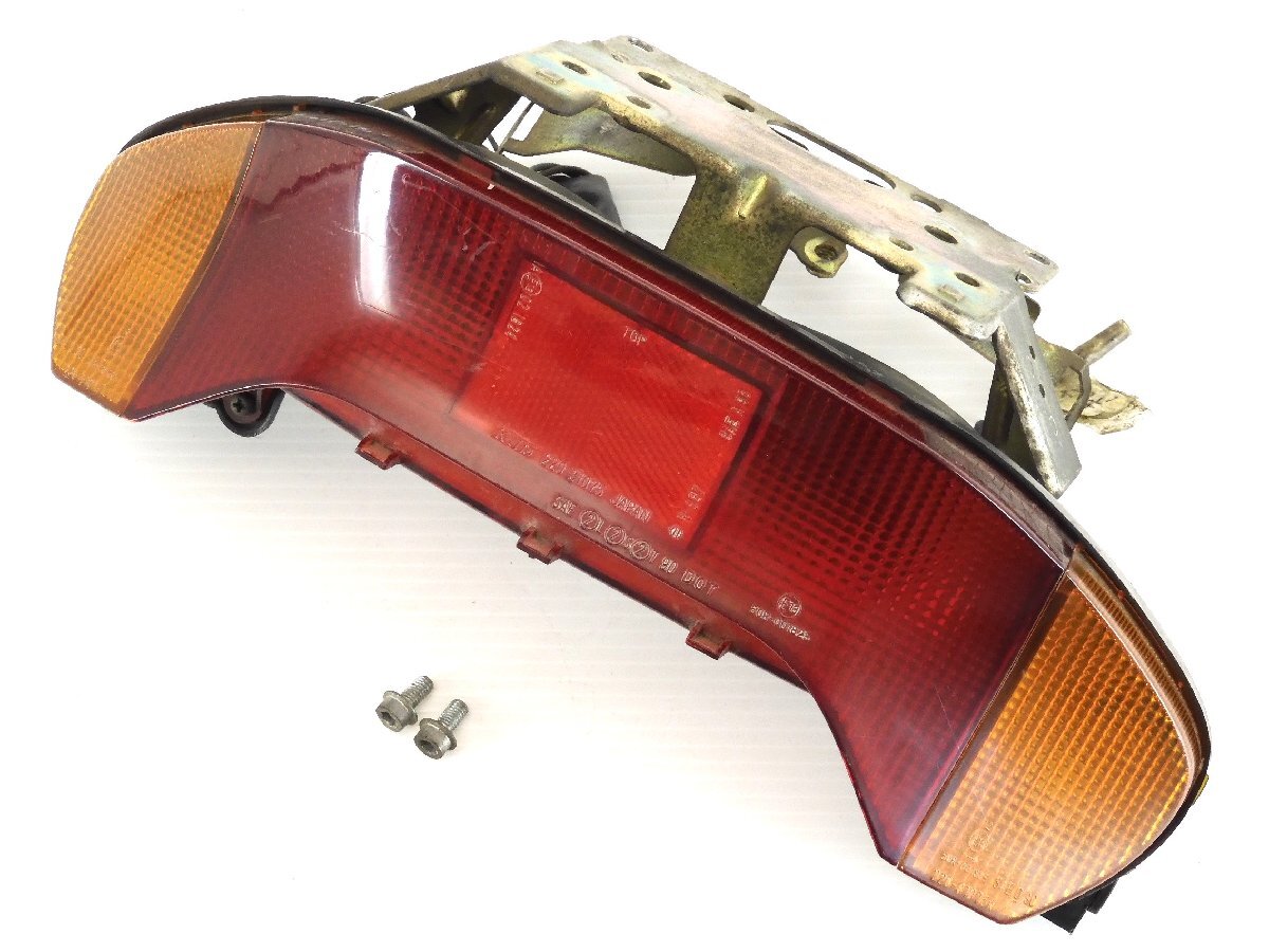 80【評価S】 GTS1000 4BH 実動 純正 テールランプ ASSY リア ウインカー 左右 一体 ステー 付 点灯動画有 KOITO 220-31075拍卖