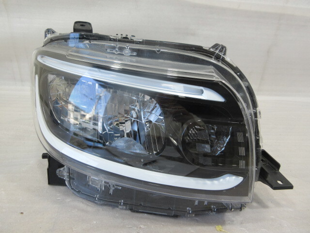 良品 ダイハツ タント LA650S/LA660S LED 右 ヘッドライト拍卖