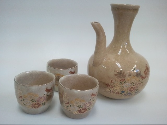 ☆r☆【美術 陶磁器・古美術】薩摩焼 金彩色絵 草花紋 酒器 徳利 猪口 盃・杯/飾り陶器/京薩摩☆拍卖