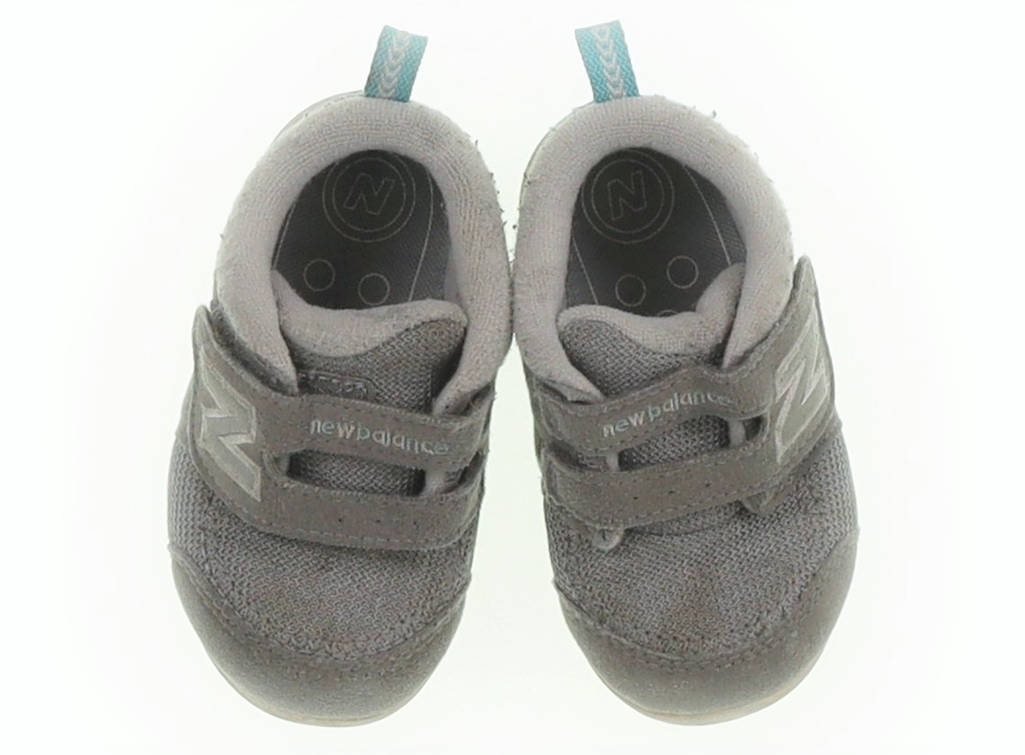 ニューバランス New Balance スニーカー 靴13cm~ 男の子 子供服 ベビー服 キッズ拍卖