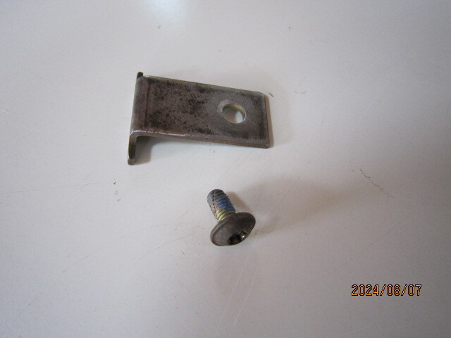 704.XN12A ローバーミニ98年式純正 ボンネットロック用 中古品拍卖