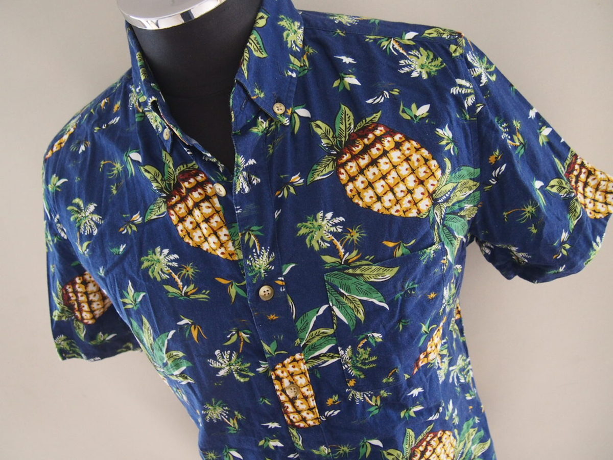 ブルートルネード★半袖シャツ★半袖アロハシャツ★ボタンダウン★パイナップル ヤシ 総柄★Lサイズ★BLUE TORNADO拍卖
