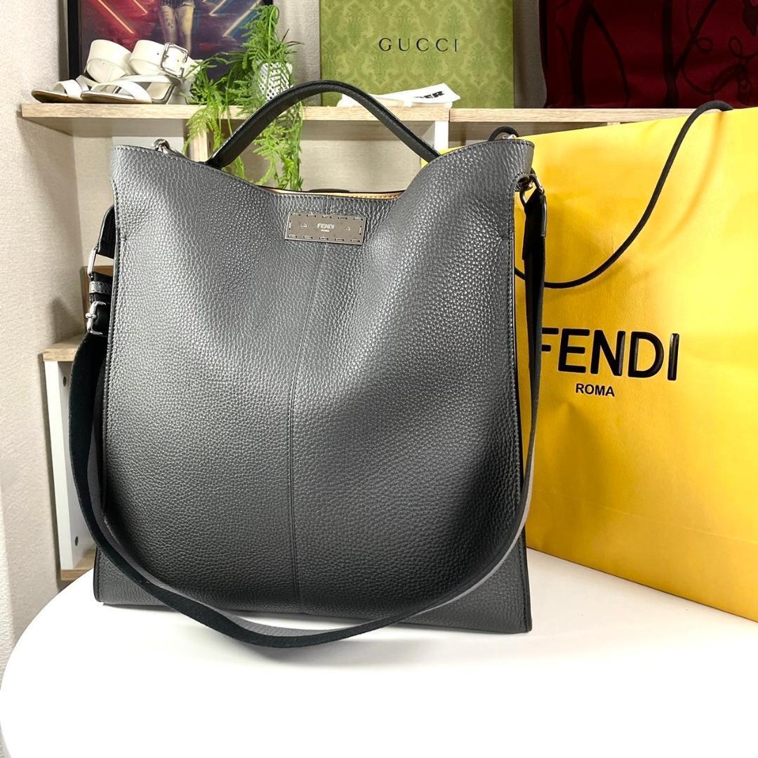 超美品 FENDI ピーカブー エックスライト フィット レザー 黒拍卖