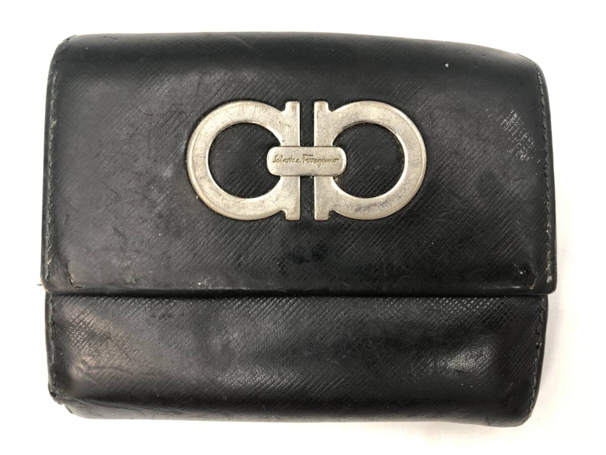 【サルヴァトーレフェラガモ】二つ折り財布 折りたたみ財布 サイフ ブラック系 黒 ロゴ レザー イタリア製 Salvatore Ferragamo拍卖