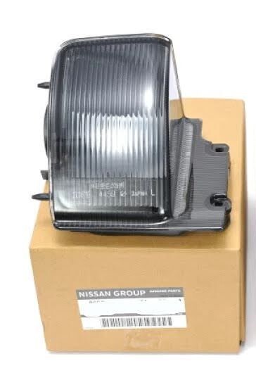●新品 日産 R32 HCR32 HR32 スカイライン 純正 バックランプ ハウジング 2ドア 左 NISSAN Housing assembly, Backup lump LH拍卖