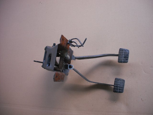 『B229』B122,A12,サニトラ,サニー トラック,SUNNY,保管 ペダル,ブレーキペダル クラッチペダル,g61拍卖