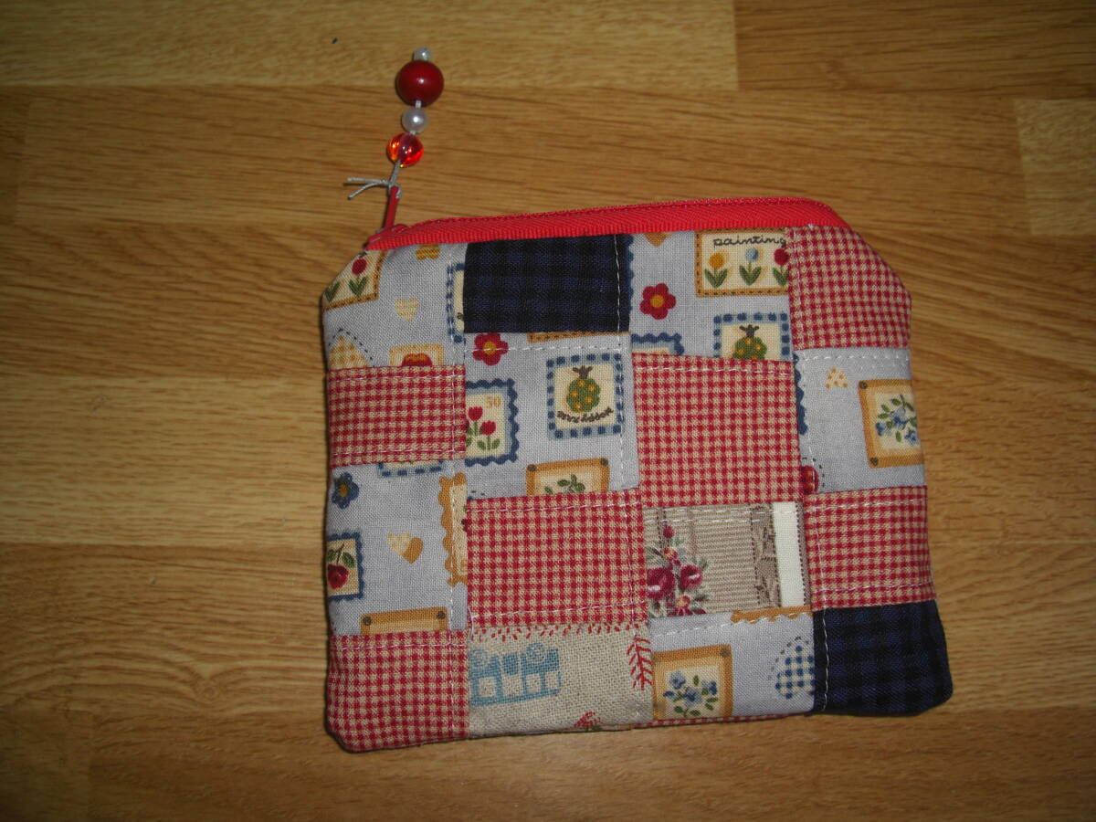 ★ハンドメイド ミニポーチ 小物入れ 赤チェック 青にりんご 花拍卖
