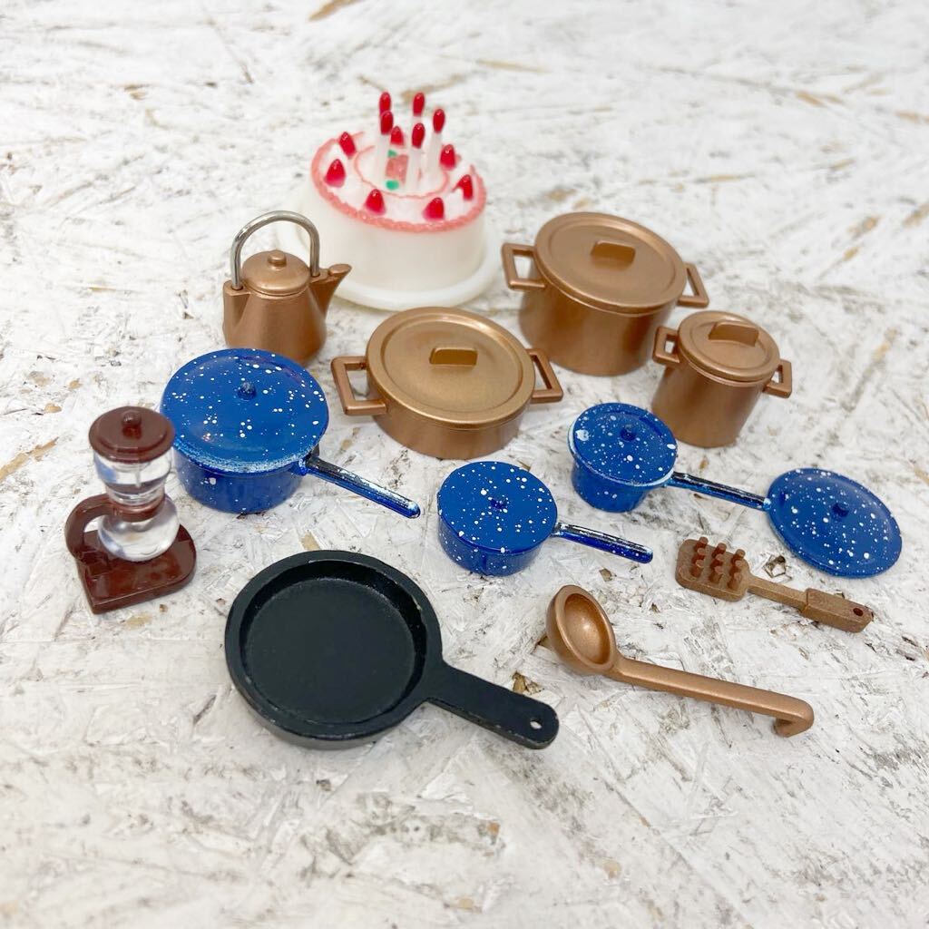 11シルバニアファミリー ミニチュア 鍋 フライパン ケーキ おたま コーヒーメーカー ヤカン拍卖